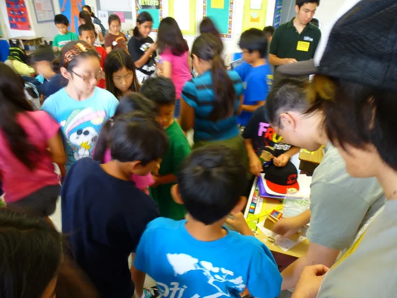 Hokulani Brushbot Workshop